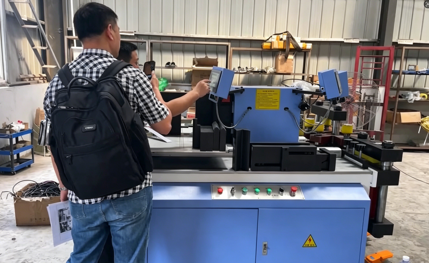 Máquina de barras colectoras totalmente servo de 400V Custom 503 | Visita e inspección de cliente de Taiwán agosto de 2025 Máquina de barras colectoras totalmente servo de 400V Custom 503 | Visita e inspección de cliente de Taiwán agosto de 2025