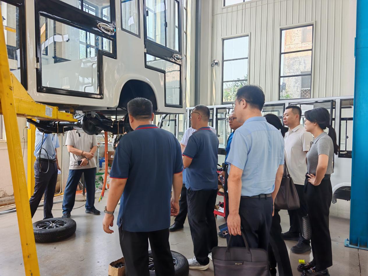 山东理工大学专家莅临我司开展技术合作