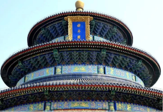 北京多处名胜景点都应用了灵芝祥云图案