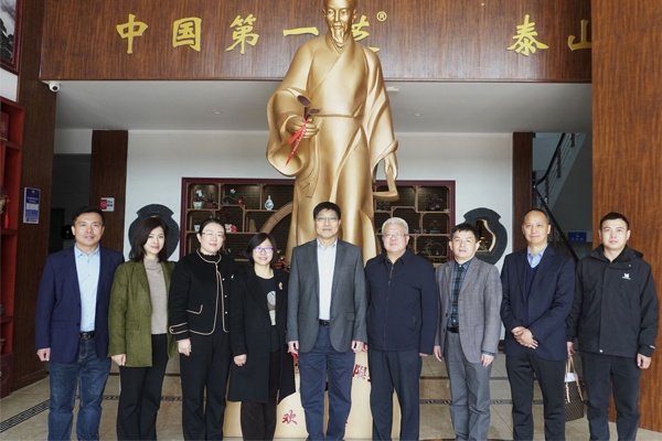 中国中药协会灵芝专委会主任委员、北京大学药理学系主任杨宝学教授来芝人堂讲学