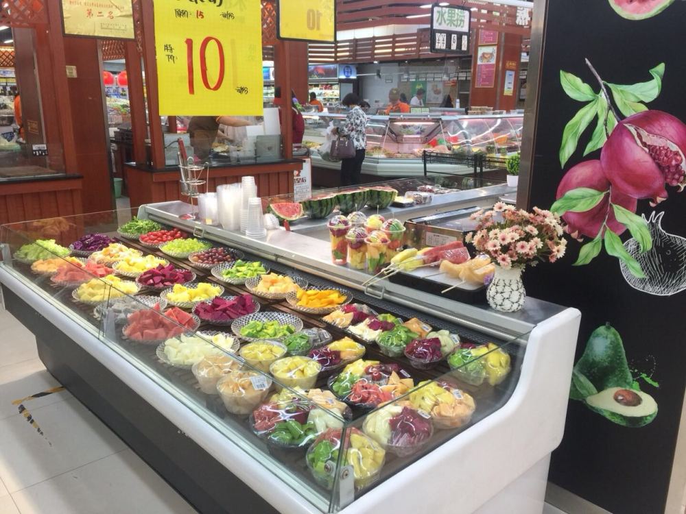 Vitrina refrigerada para carne con cristal curvo