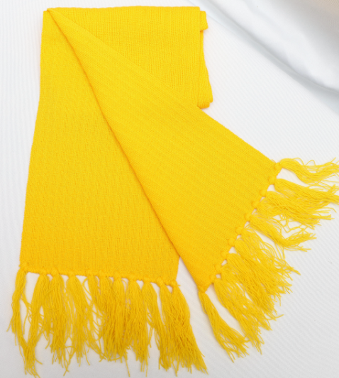 Single-layer knit scarf