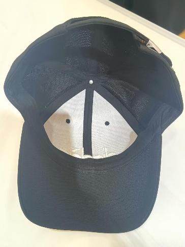 6-panel embroidered cap