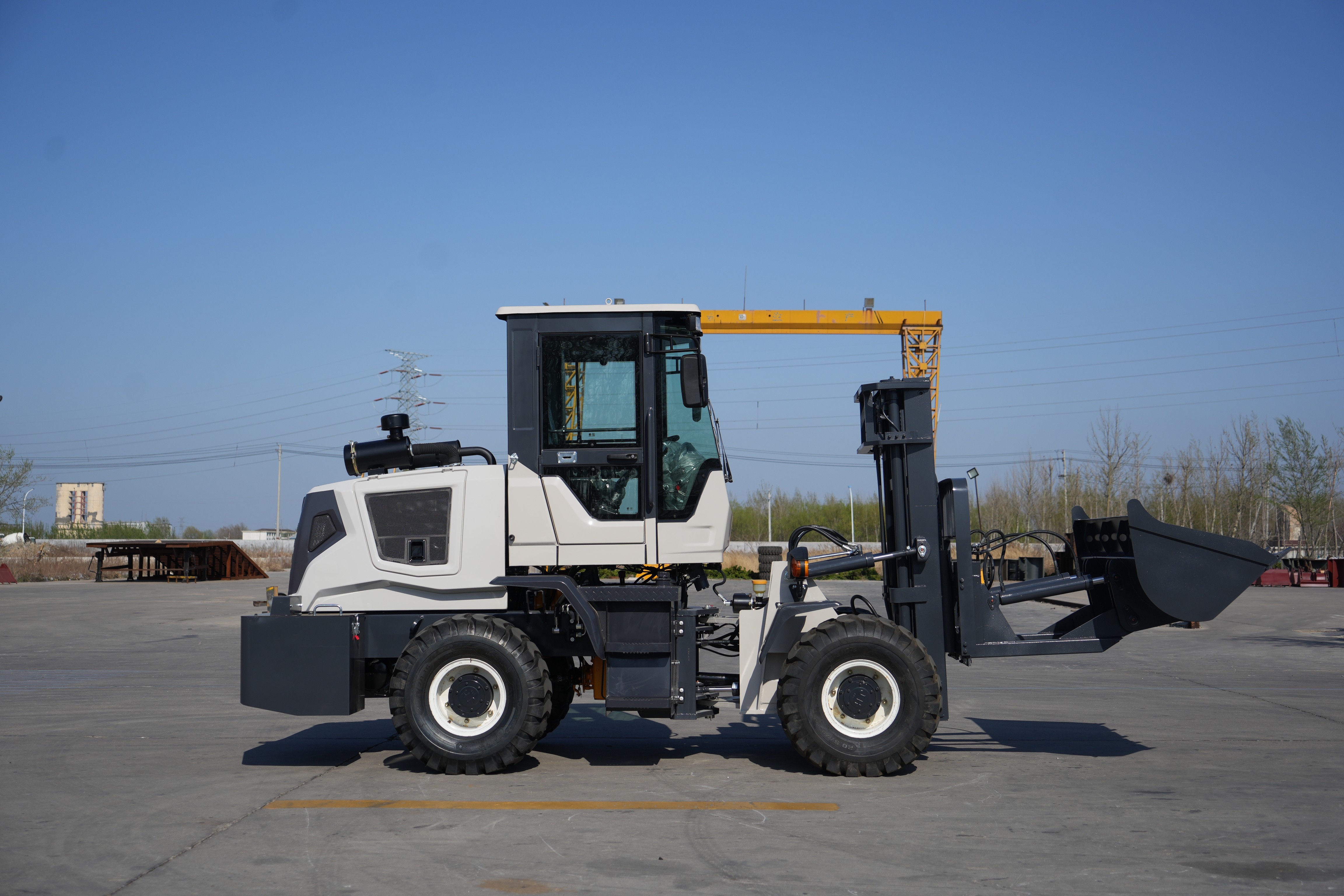 Carretilla elevadora todoterreno SDSG T30B