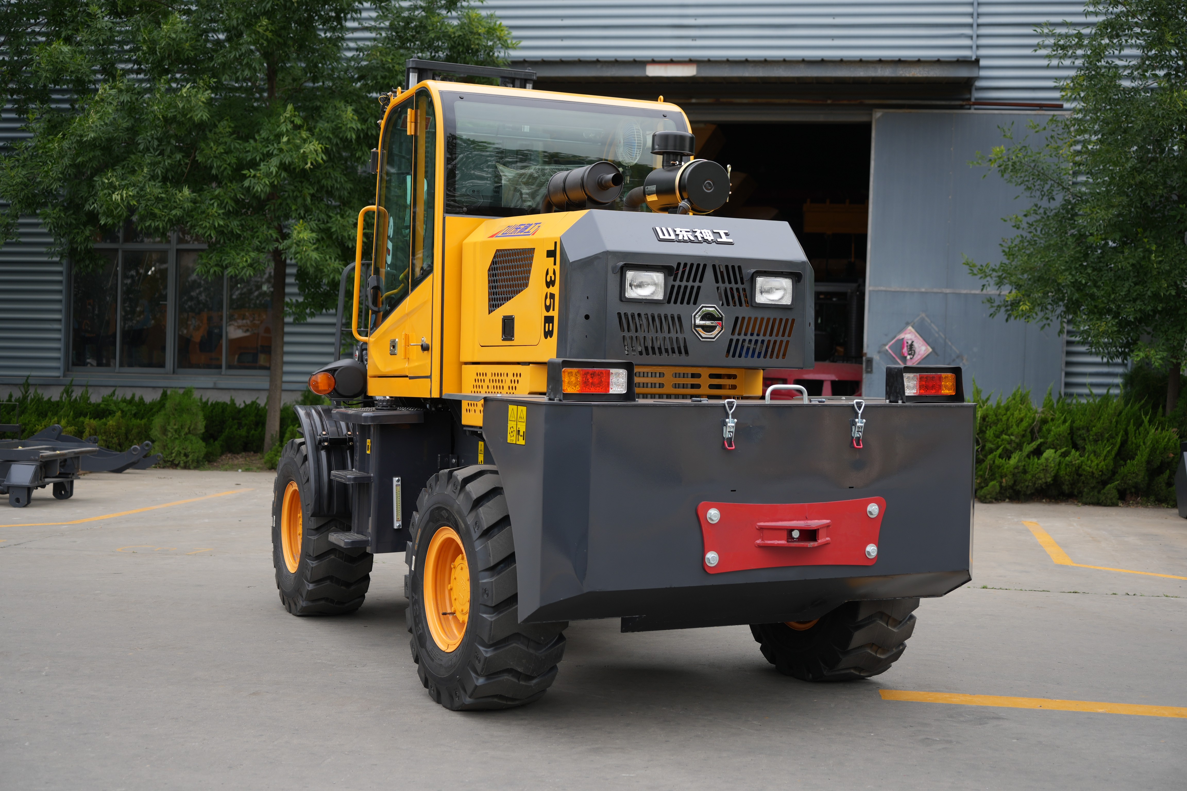 Carretilla elevadora todoterreno SDSG T35R