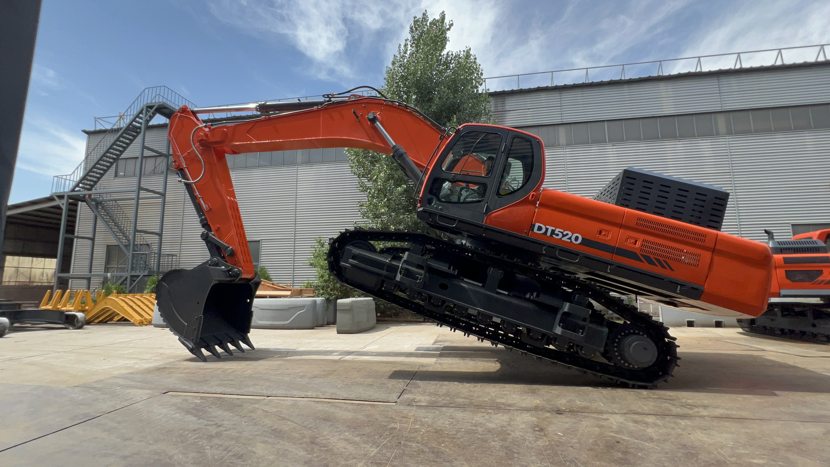 Excavadora sobre orugas SDSG DC520