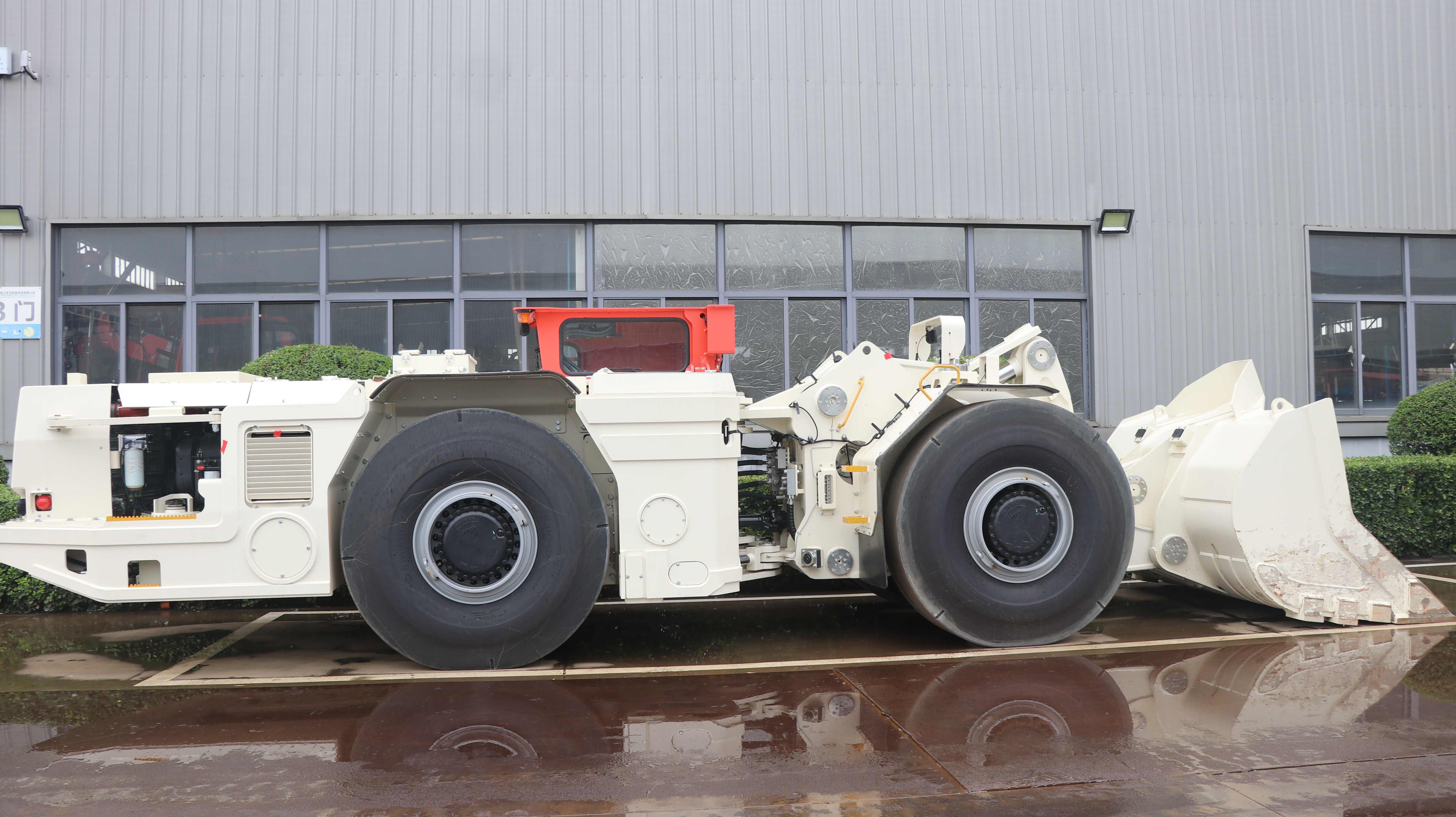 Máquina de carga, transporte y descarga UL70