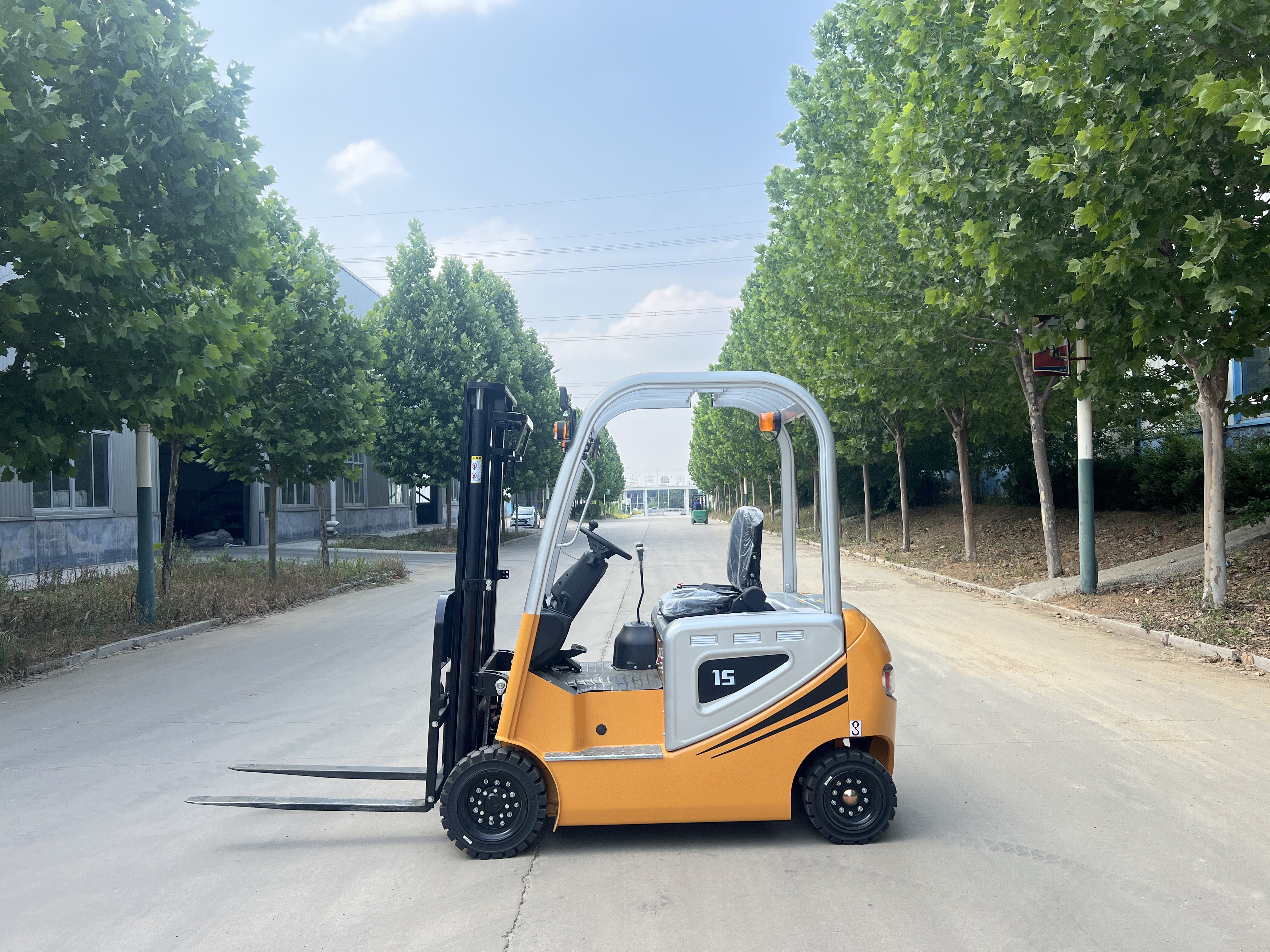 Carretilla elevadora eléctrica de 1,5 toneladas