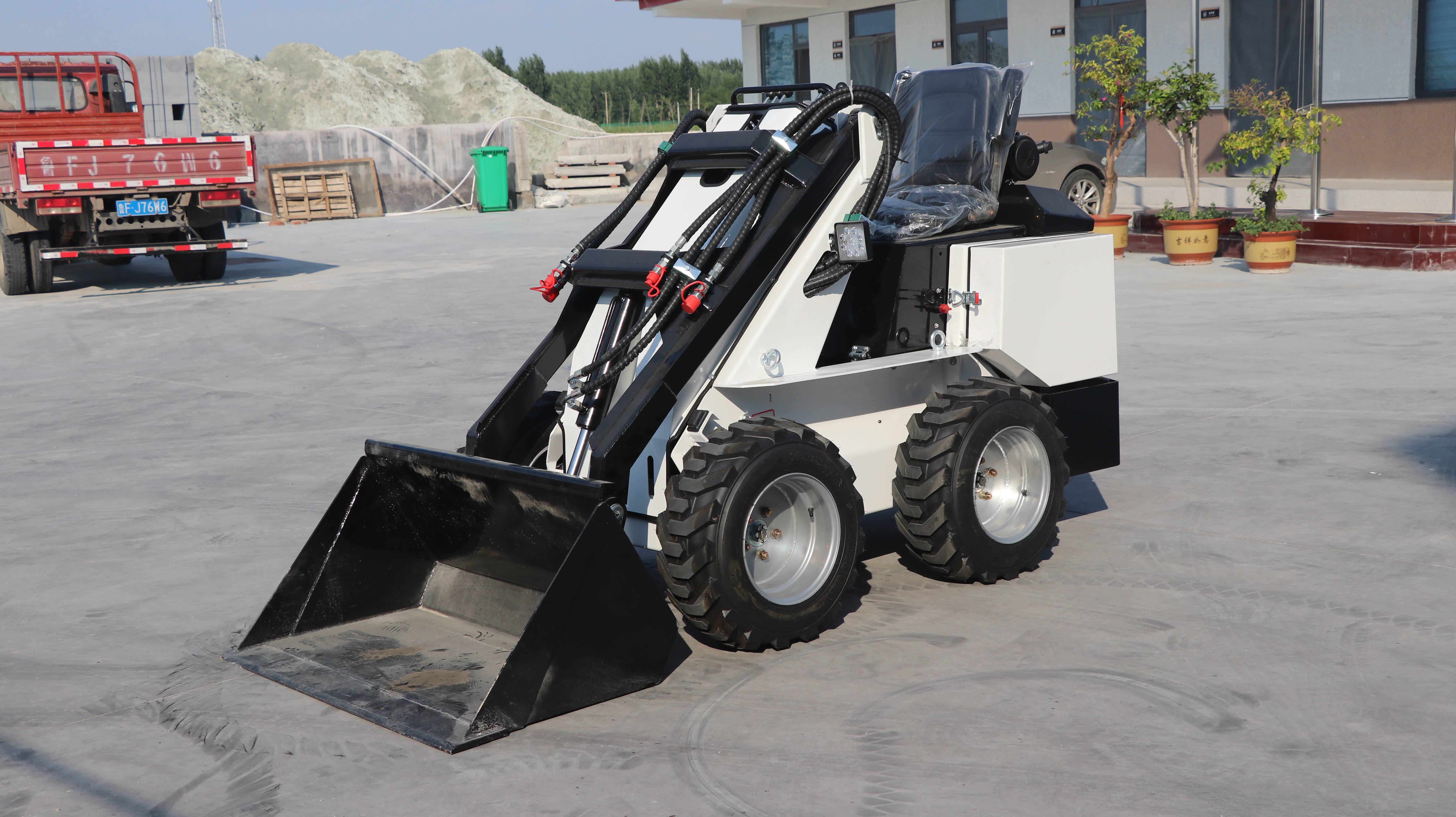 Minicargadora de ruedas SG-S300