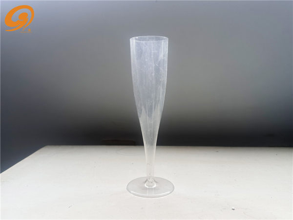 定制塑料高脚酒杯注塑模具