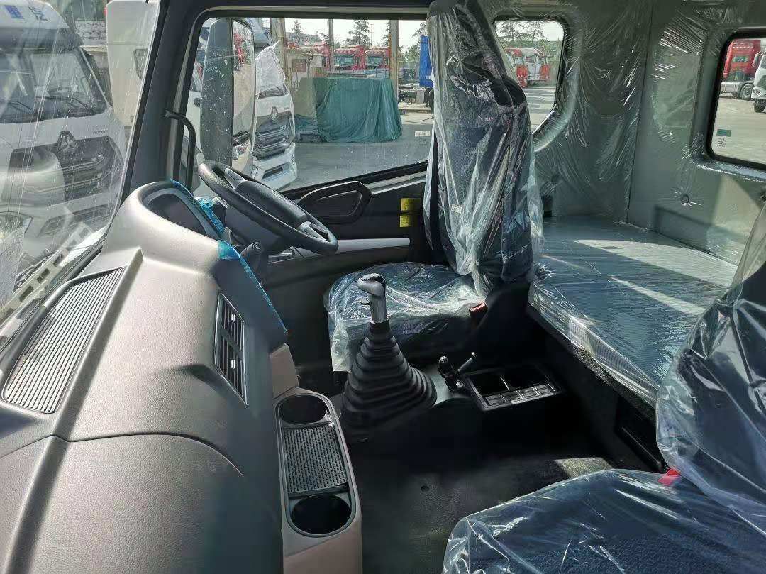 E7  6x4 truck head 1.jpg