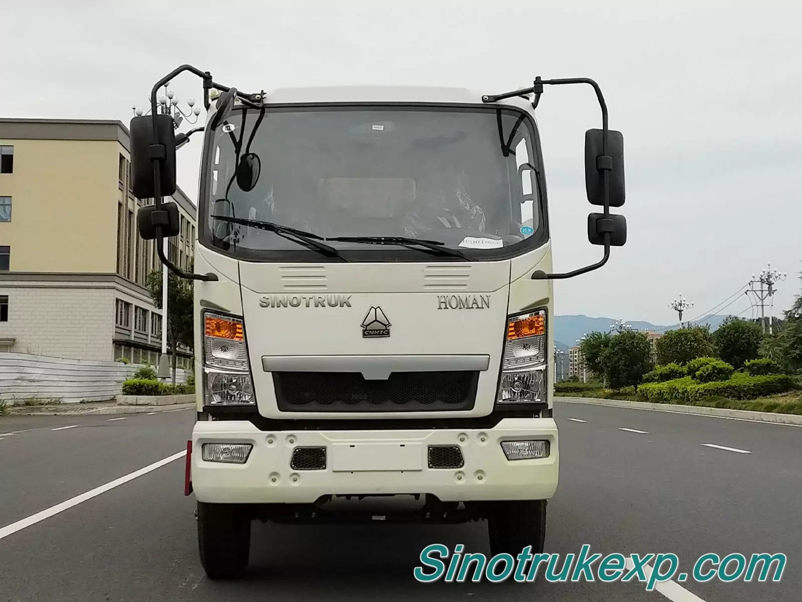 LIGHT DUMP TRUCK,SINOTRUK HOMAN,4×2,ZZ3048D3214D143