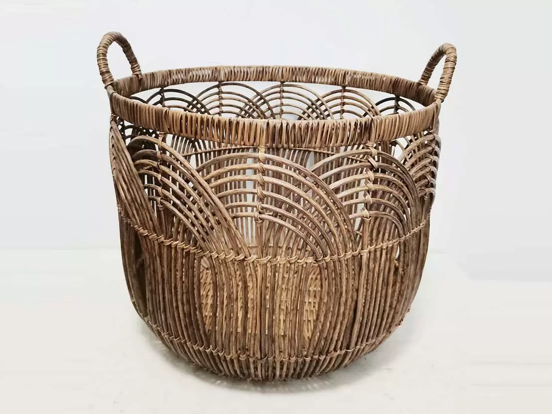 Customizable Hand-made PP Or PE Laundry Basket, Imitation Rattan Or Wicker