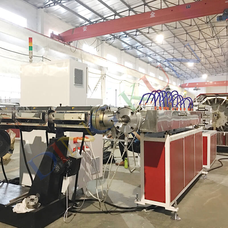 PVC纤维软管生产设备