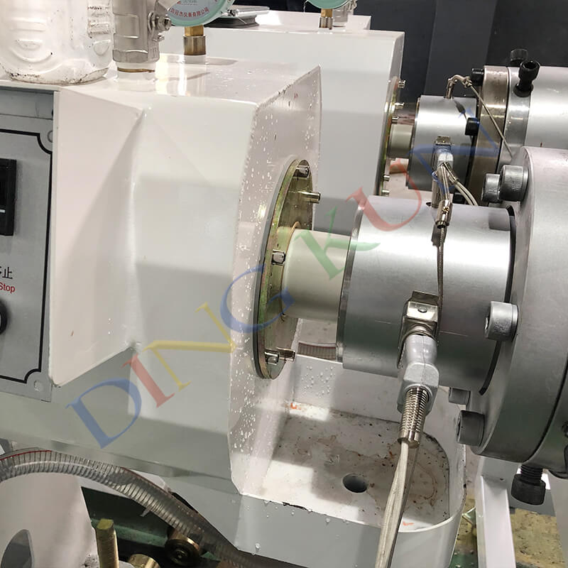 PVC 双管生产设备