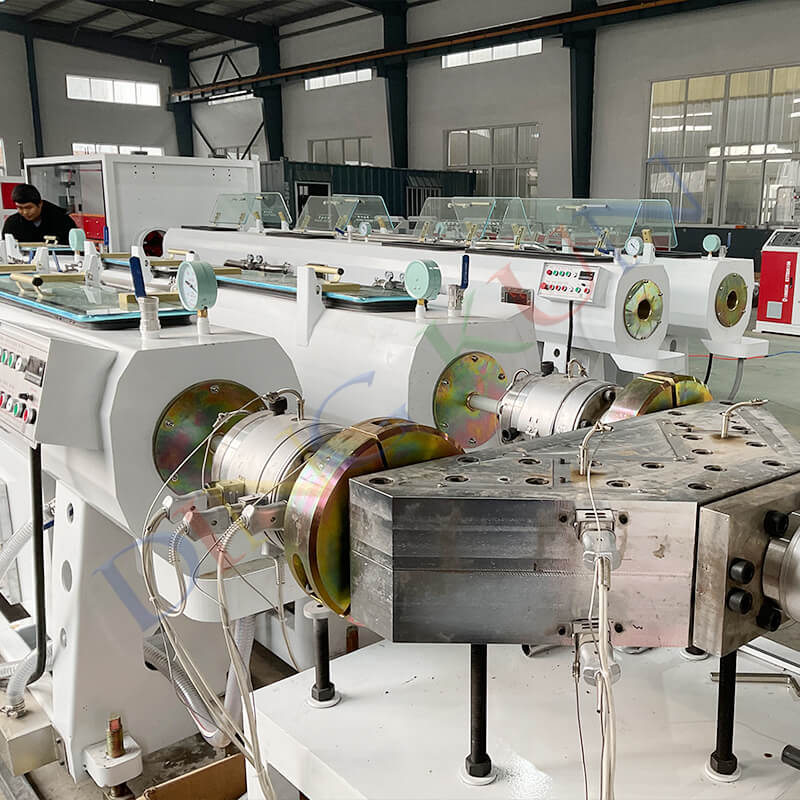 PVC 双管生产设备