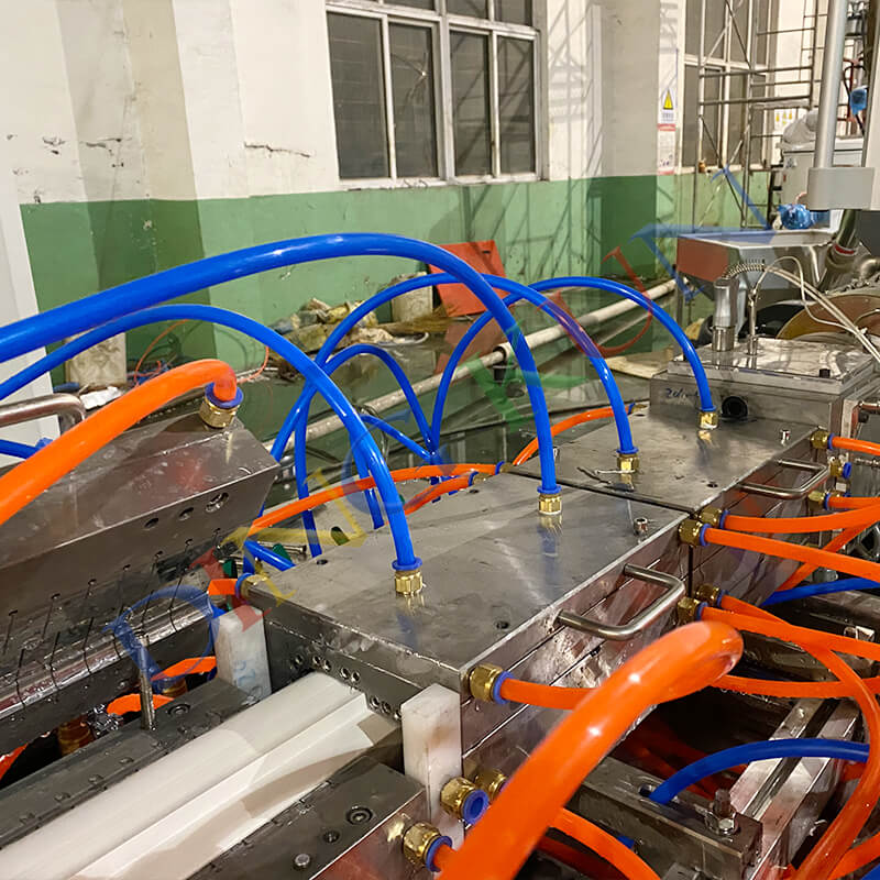 木塑实心门套设备