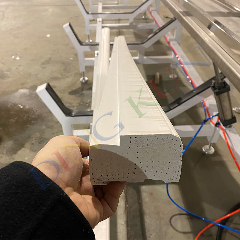 木塑实心门套设备