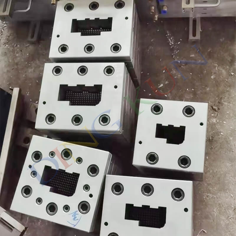 木塑实心门套设备