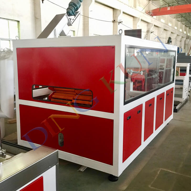 木塑中空门板设备