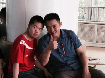 Our team keep donating the clothes and stationery tools to some poverty schools and students in Yunnan province