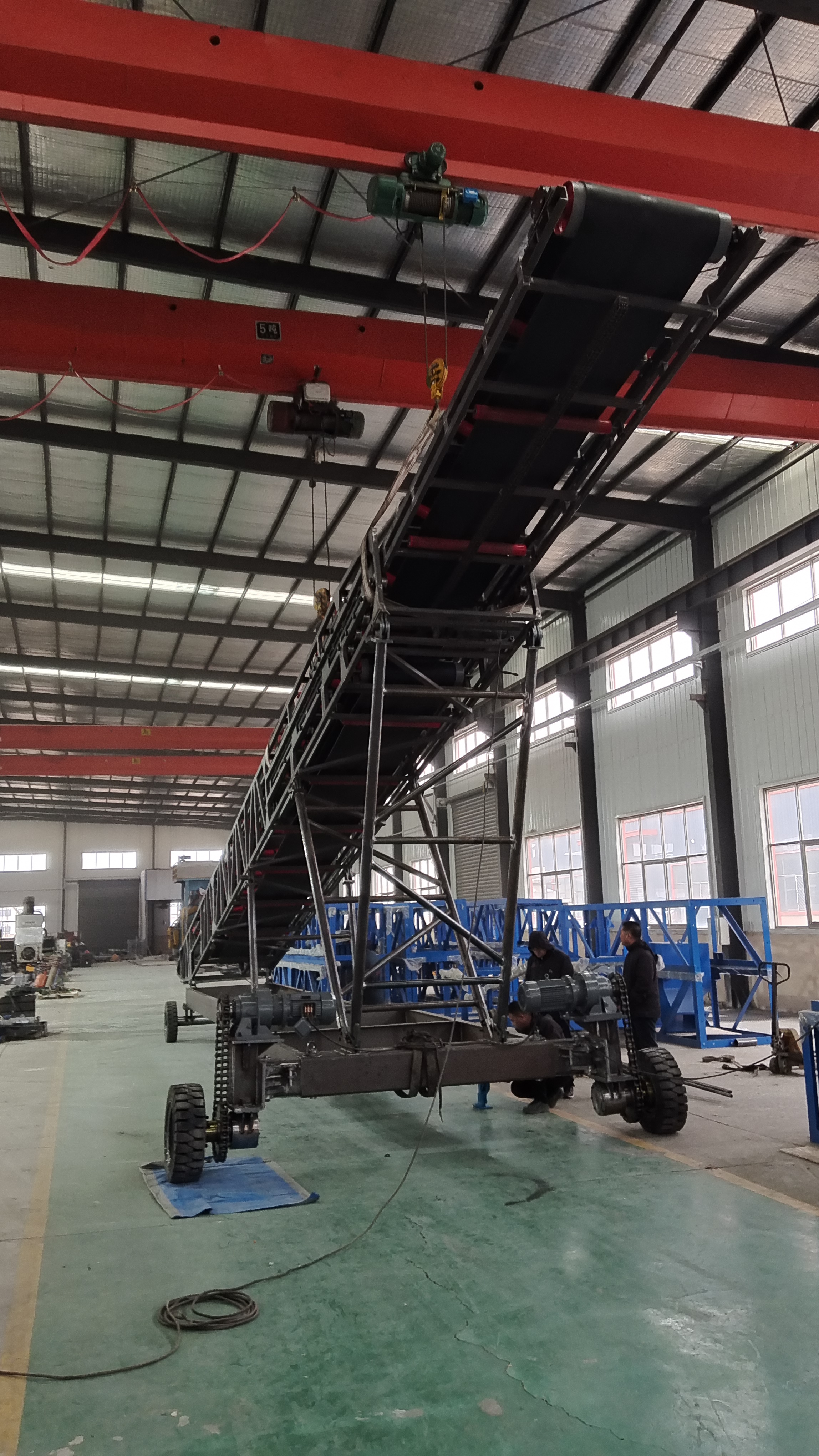 Телескопический конвейер-штабелеукладчик/ Конвейер для штабелирования