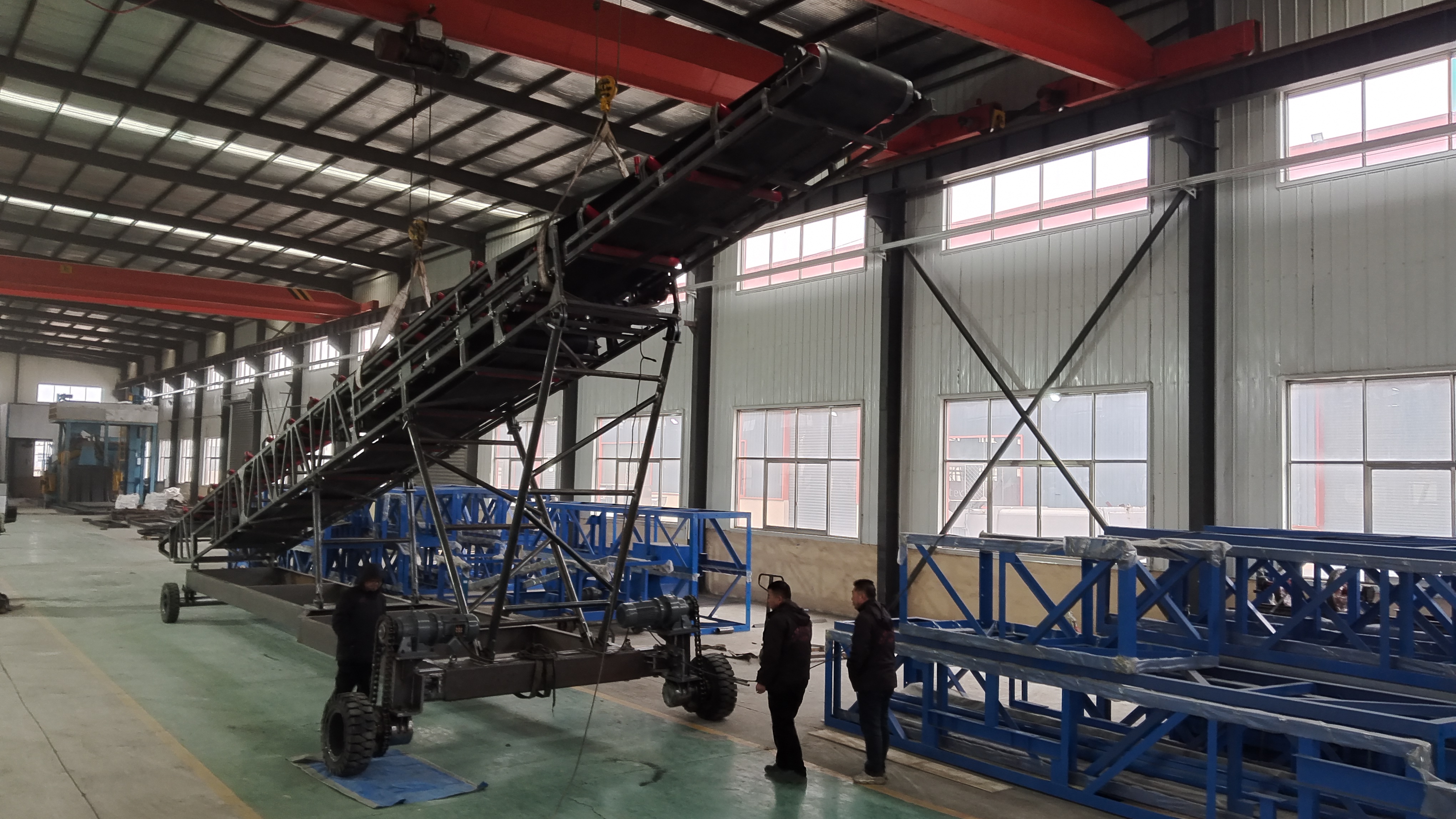 Телескопический конвейер-штабелеукладчик/ Конвейер для штабелирования