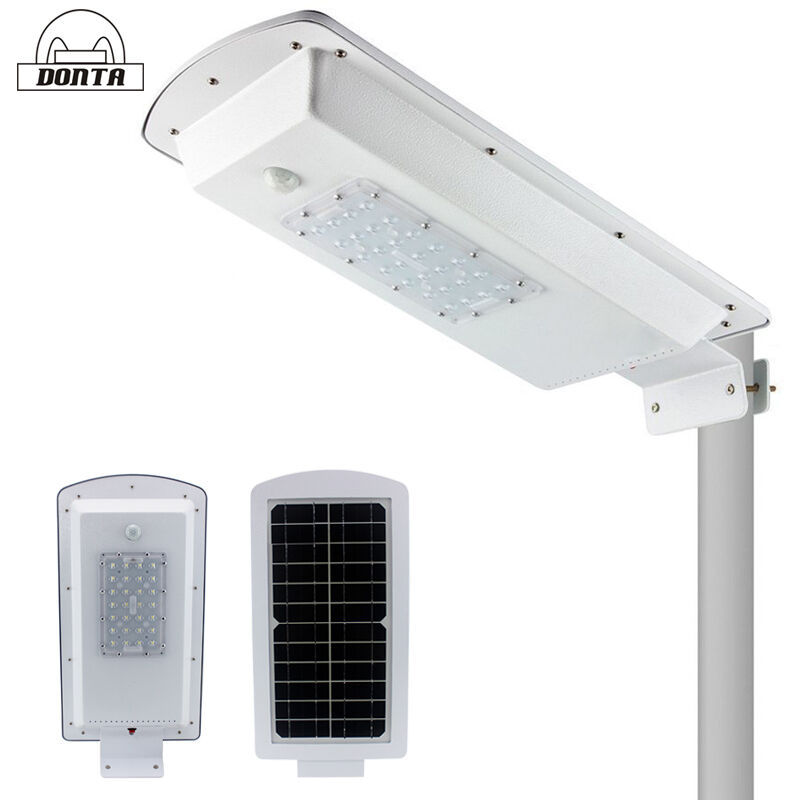 T11太阳能一体化路灯 修本照明