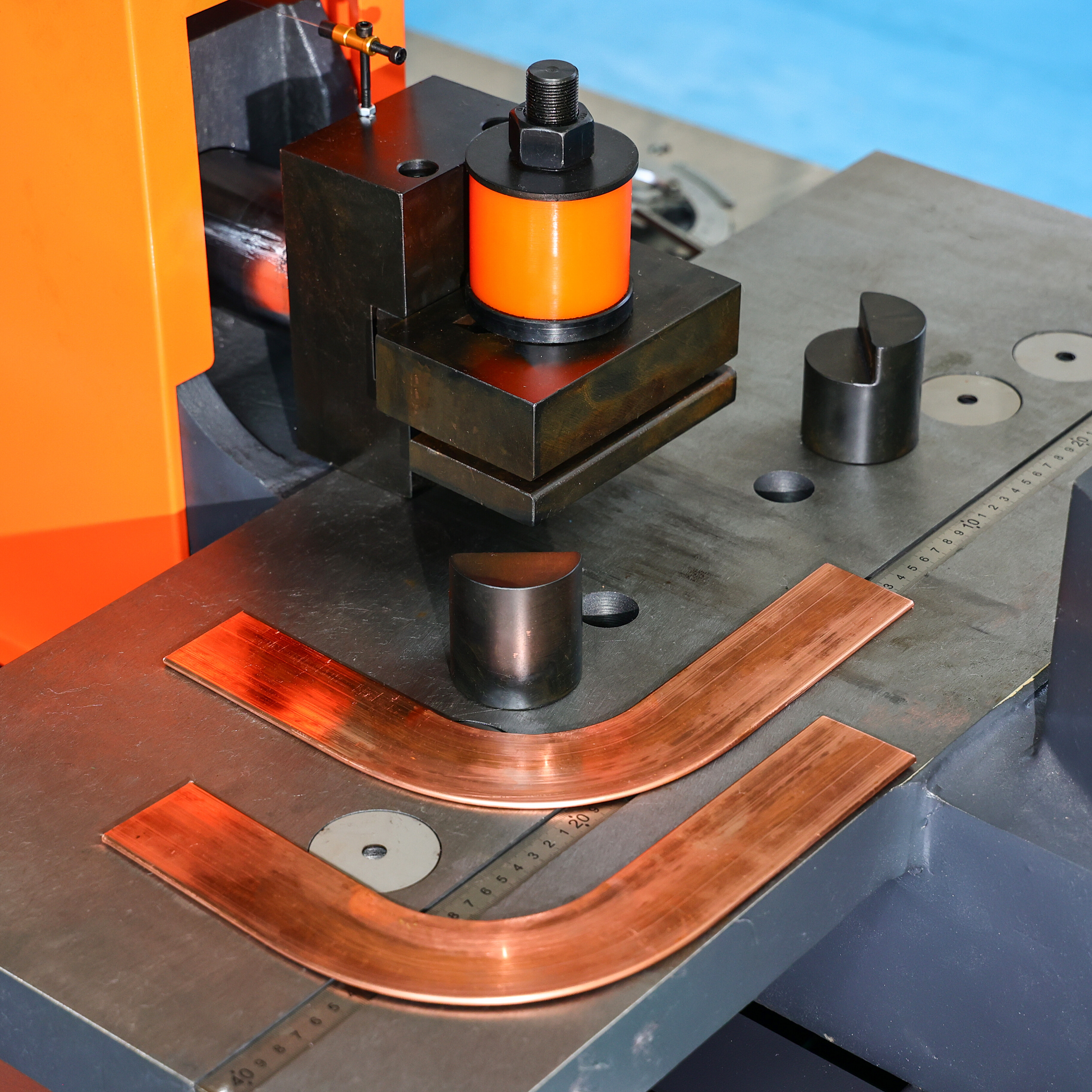 BEIENE Standard 3 in 1Busbar Processing Machine BPM-303CNC-6S/8S