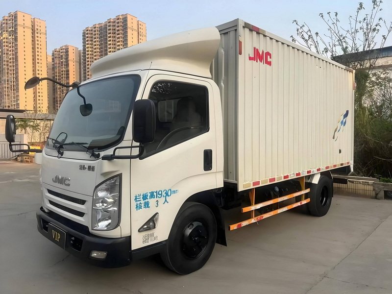 货车吊车