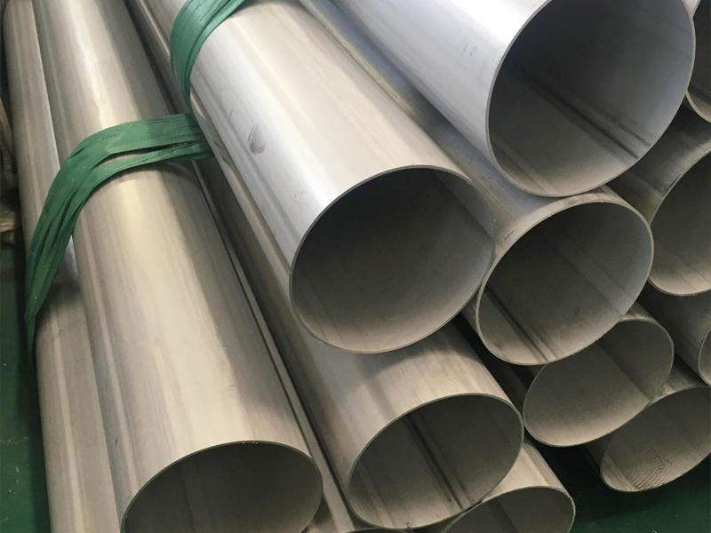 Welded stainless steel pipes