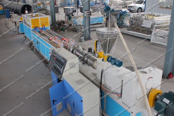 Испытание машины для производства профилей ПВХ прошло успешно!