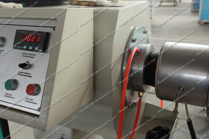 Испытания машины для изготовления труб ПНД успешно прошли Россия