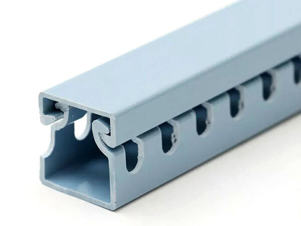 Машина для производства кабельных коробов из ПВХ