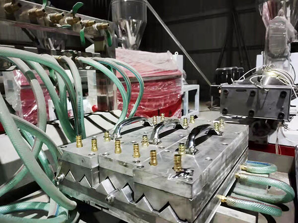 Пластиковый угловой профиль из ПВХ / угловой профиль с производственной линией экструзионной машины для сетки