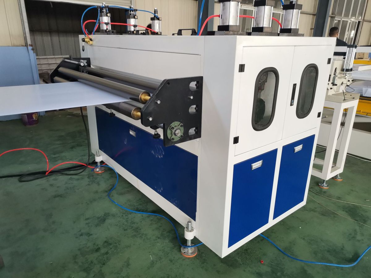 экструзионная линия для производства листов сотово