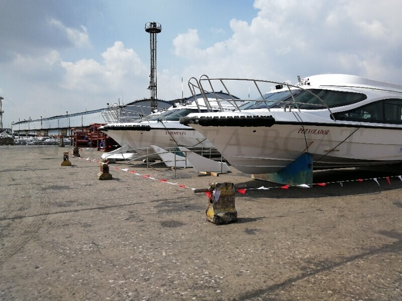 6units Length 16m Fiberglass Material Crew Boats in Peru