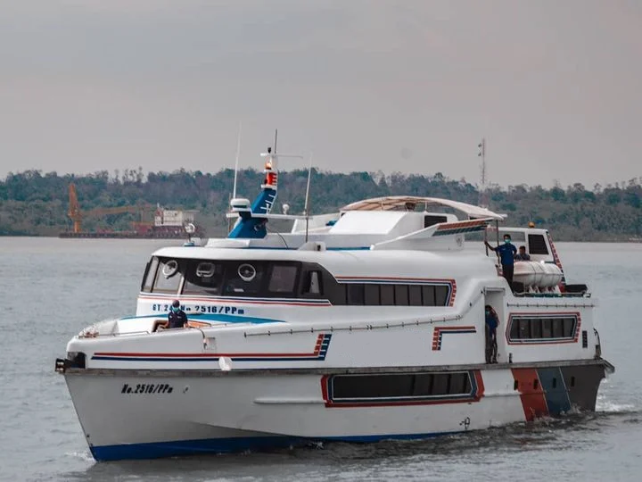 Grandsea Length 31m Aluminum 200seaters Passenger Ferry Boat for sale 