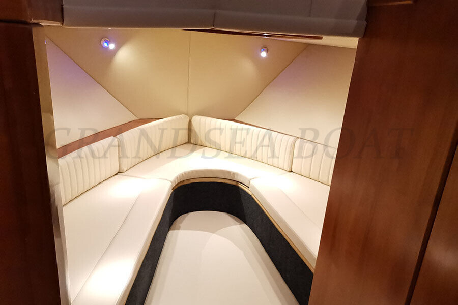 36ft Fiberglass Flybridge Cruiser Sport Fishing Boat For Sale