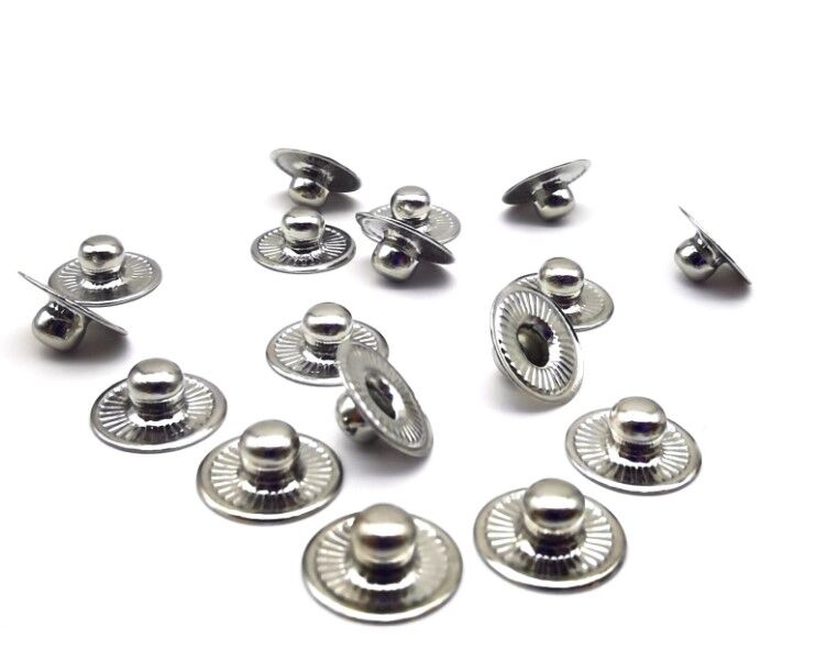  Metal Buttons