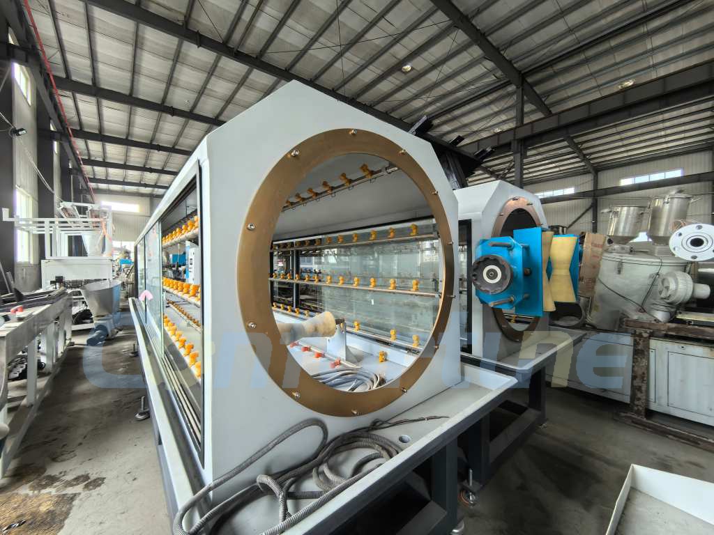 Линия для производства трехслойных коэкструзионных труб из HDPE диаметром 450–800 мм