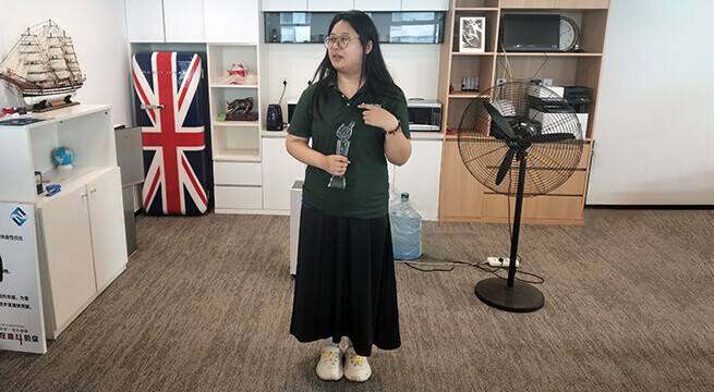 Отмечаем первую успешную сделку Эммы Чжан Отмечаем первую успешную сделку Эммы Чжан