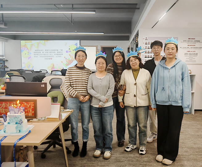 Празднование дня рождения сотрудников I-FLOW