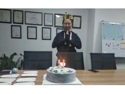 С днём рождения Вики