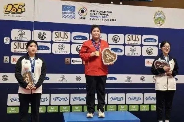 Еще два золота для китайских стрелков на Кубке мира по стрельбе