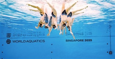 Китай завоевал золото в командном вольном стиле на чемпионате мира по водным видам спорта