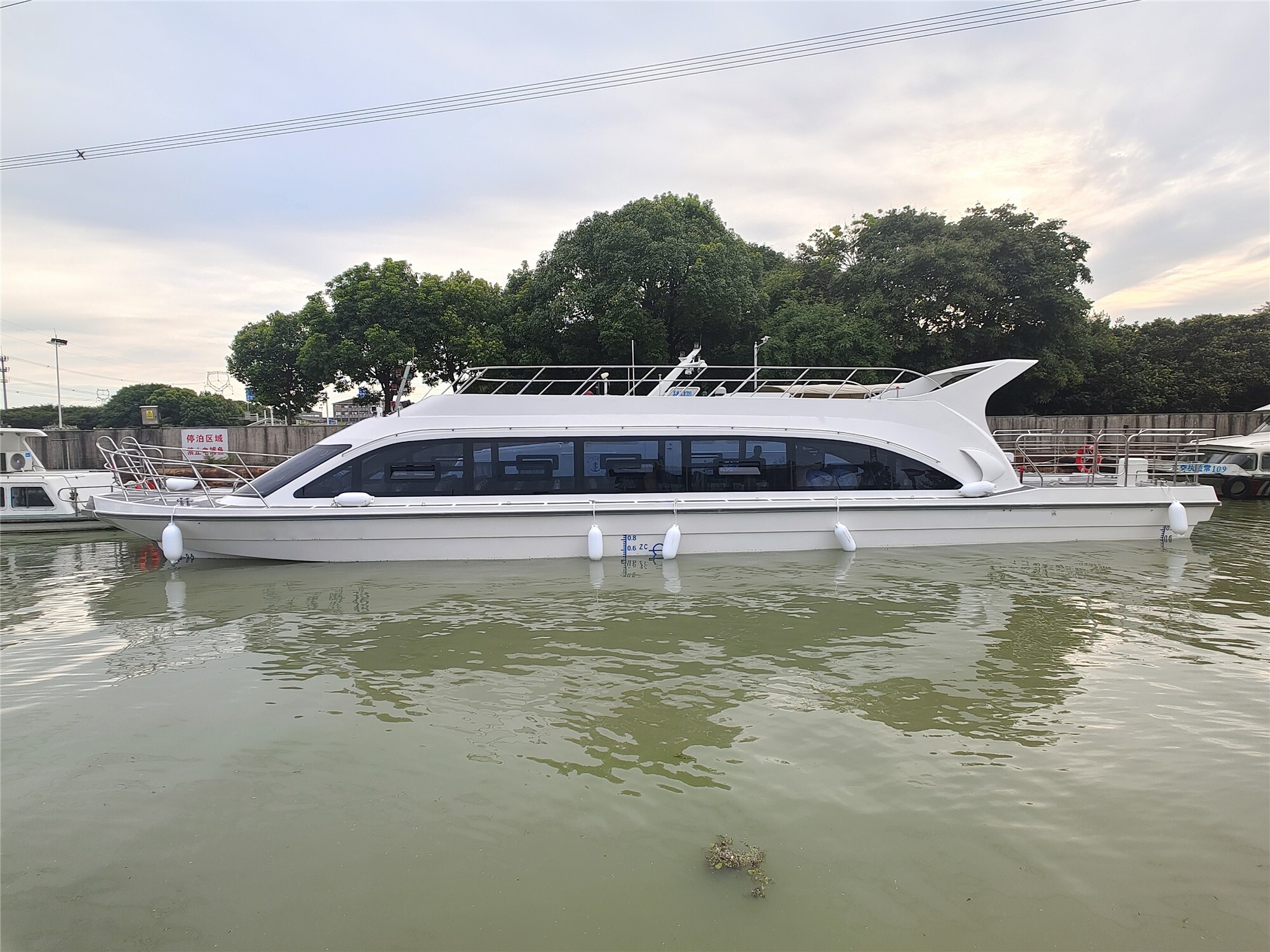 Grandsea 22m FRP 100人柴油舷内海上沿海高速客船出售