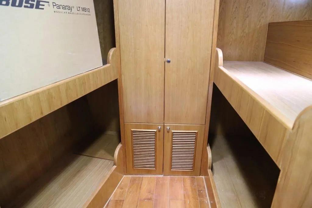 Grandsea 30.8 米二手豪华客舱巡洋舰和钓鱼休闲船