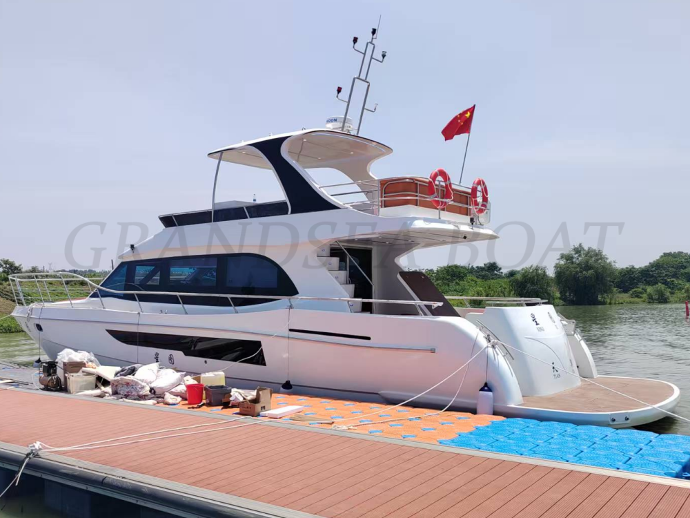 Grandsea 20m FRP Luxury Pleasure Cabin Cruiser Motor Yacht 待售