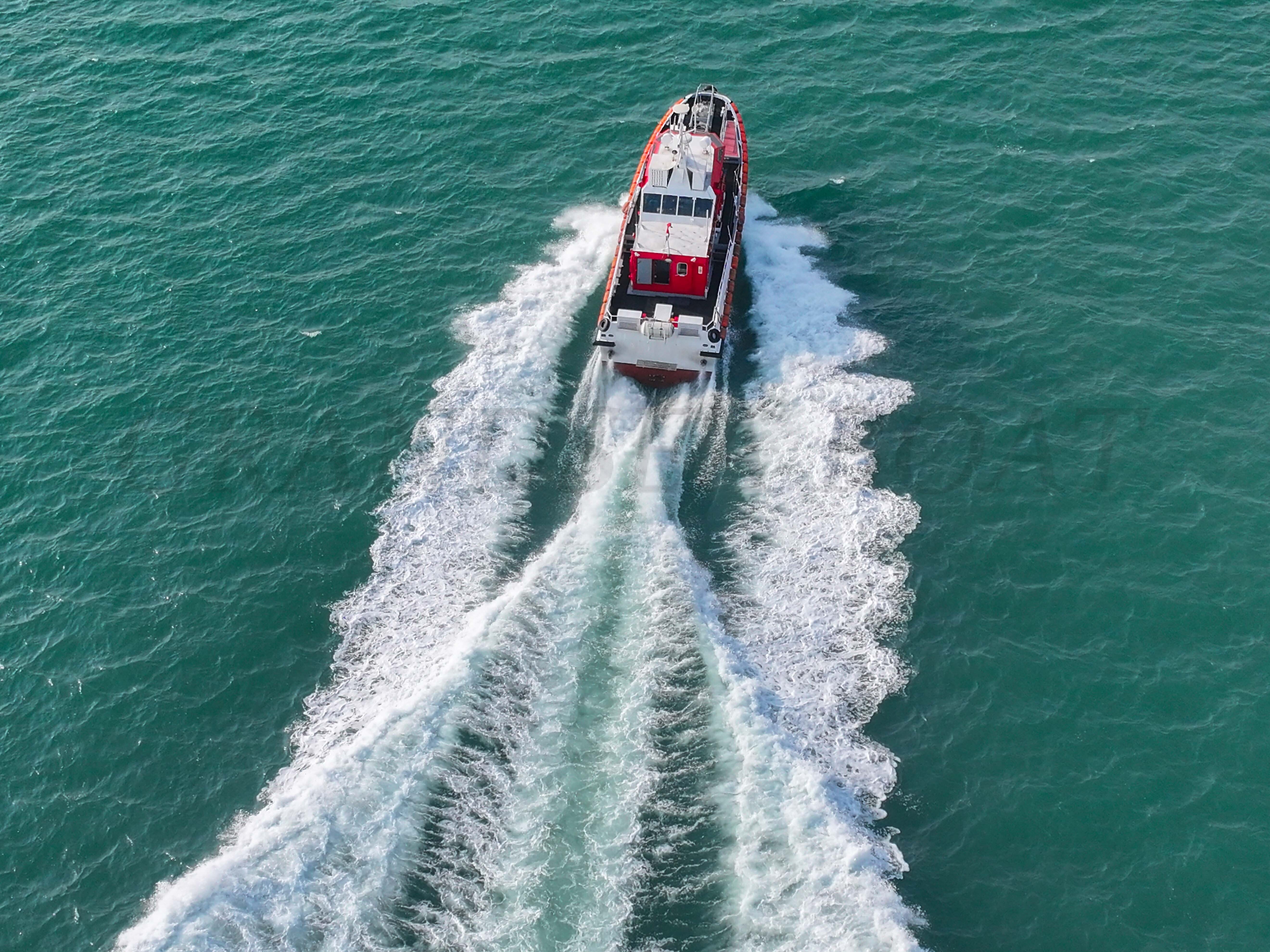 Grandsea 21米引航船在汹涌海况中的表现